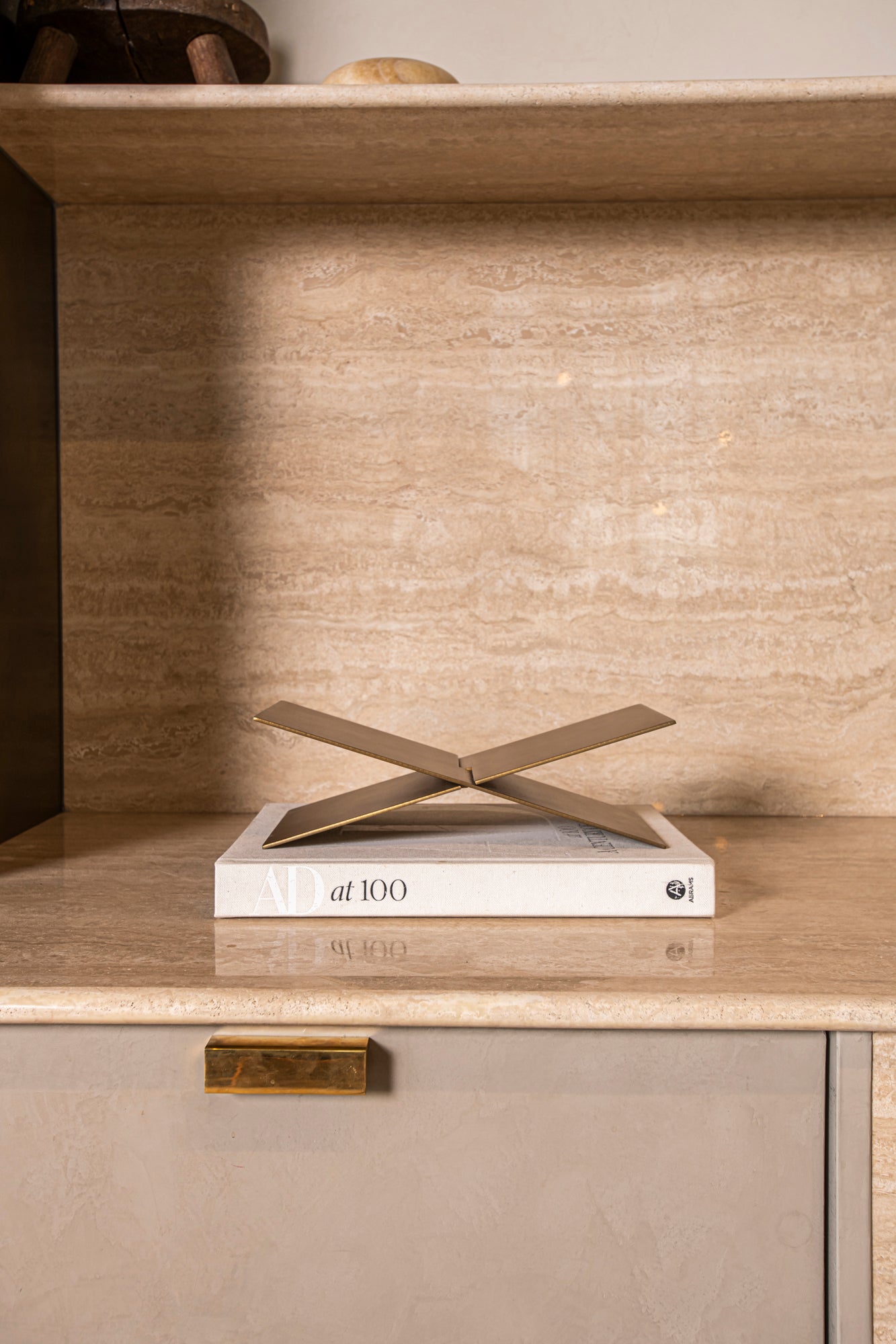 Alexandria Book Holder